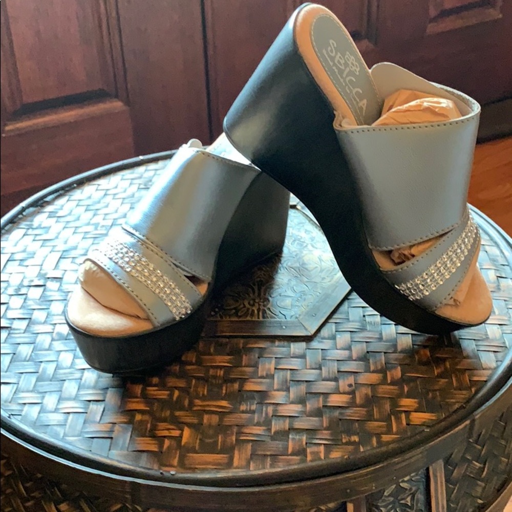 Sbicca brand wedges